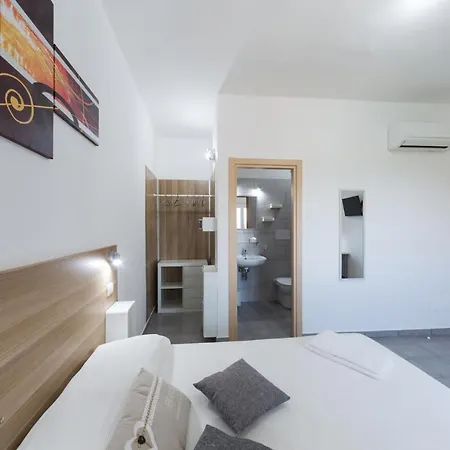 Pioppi Bed & Breakfast *