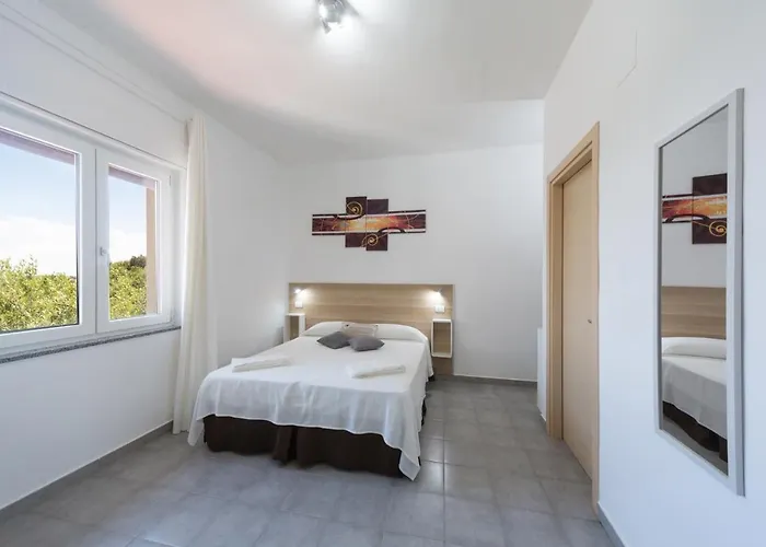 Pioppi Alojamento de Acomodação e Pequeno-almoço Pollica