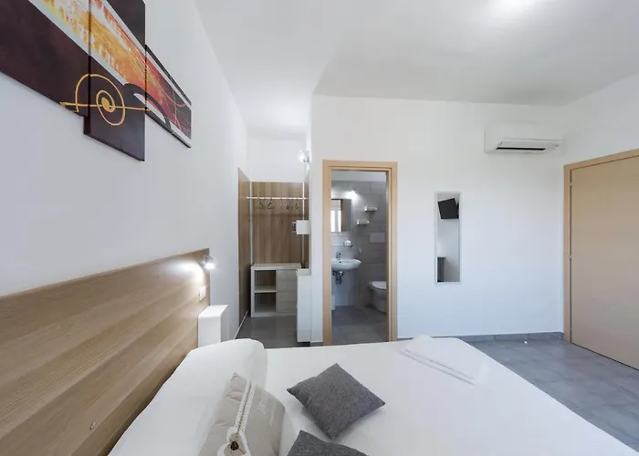 Pioppi Alojamento de Acomodação e Pequeno-almoço *