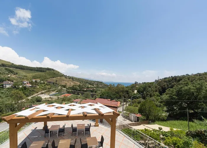 Pioppi Alojamento de Acomodação e Pequeno-almoço Pollica